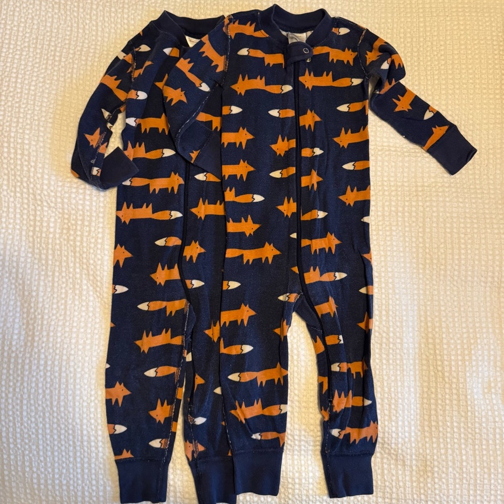 Hanna Andersson Navy and Orange Kids Footies